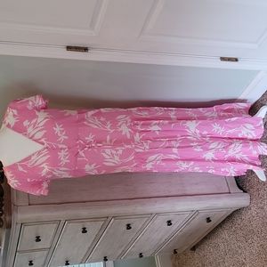 NWT Beautiful Pink Floral Maxi Dress